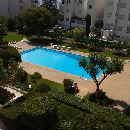 Amathusia beach apartment Limassol Bagian luar foto