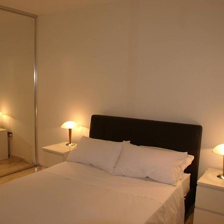 Amathusia beach apartment Limassol Bagian luar foto